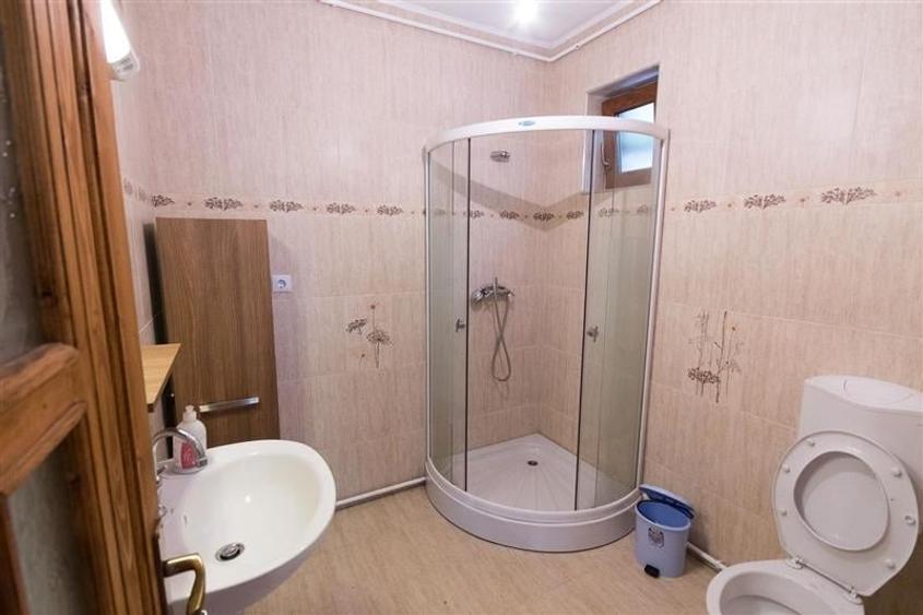 Duplex cu 3 camere cu Canalizare în Nord-Est
