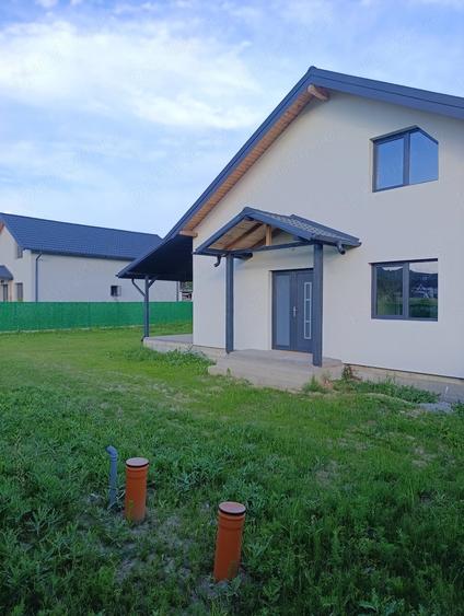 Casă cu Teren 500 Mp în Central