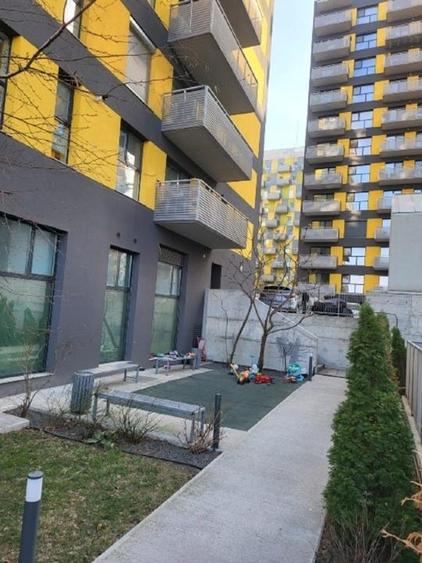 Apartament cu 2 camere semidecomandat, mobilat în Pantelimon