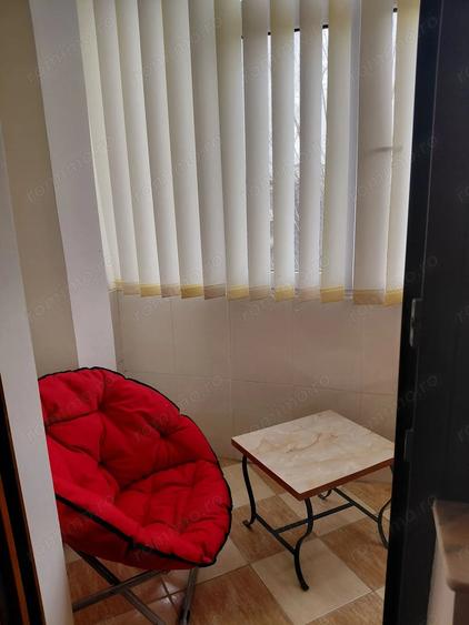 Apartament cu 3 camere decomandat în Micro 21