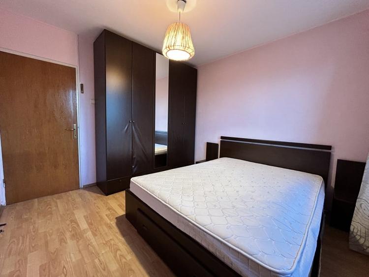 Apartament cu 3 camere semidecomandat, mobilat în Titan