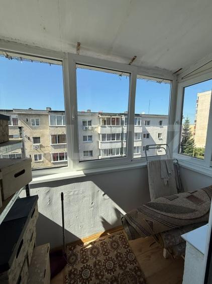 Apartament cu 2 camere semidecomandat, mobilat în Gemenii