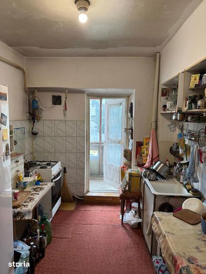 Apartament cu 3 camere decomandat în Canta