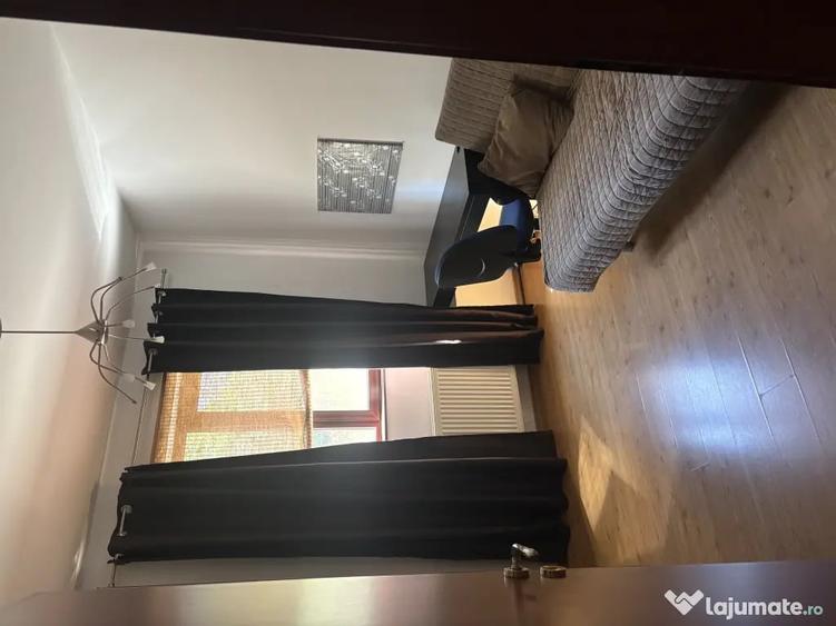 Apartament cu 3 camere decomandat în Văcăresti