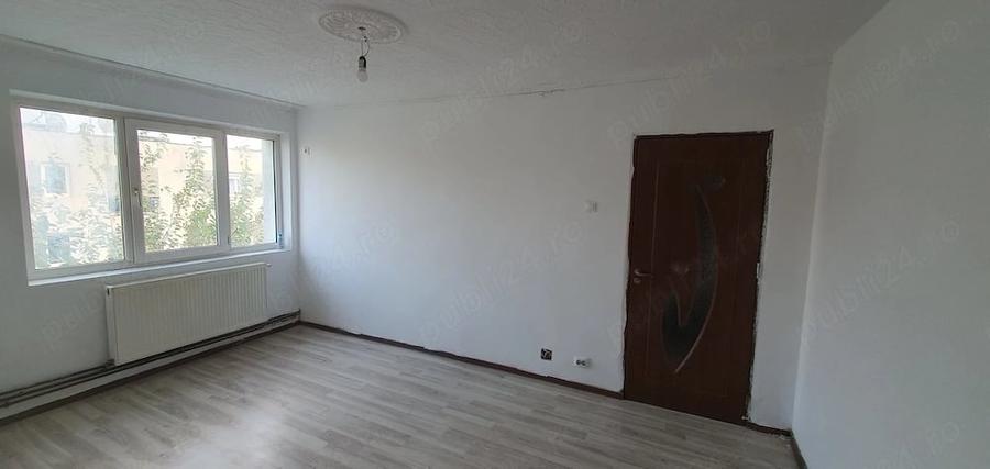 Apartament cu 2 camere semidecomandat în Sălaj