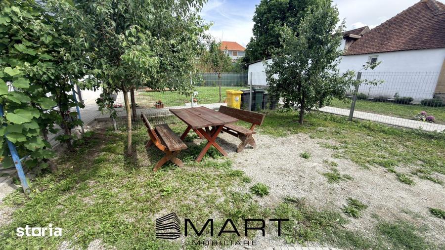 Casă cu 3 camere semidecomandat cu Teren 168 Mp în Central
