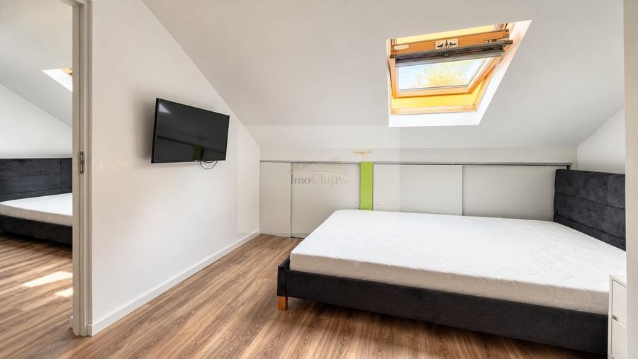 Apartament cu 3 camere semidecomandat, mobilat în Ultracentral