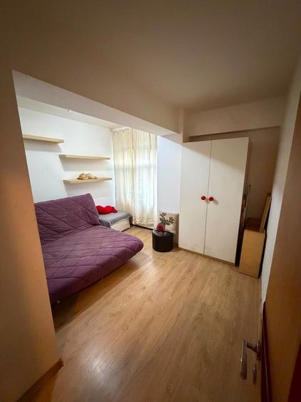 Apartament cu 3 camere decomandat, mobilat în Mogoșoaia