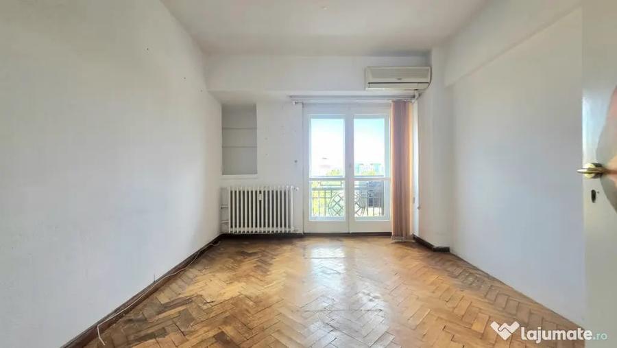 Apartament cu 4 camere decomandat în Unirii