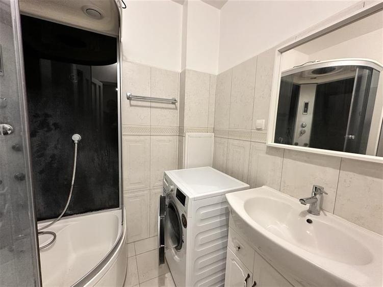 Apartament cu 3 camere decomandat în Eminescu