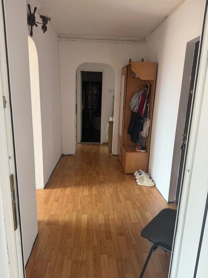 Apartament cu 2 camere decomandat în Hărmanului