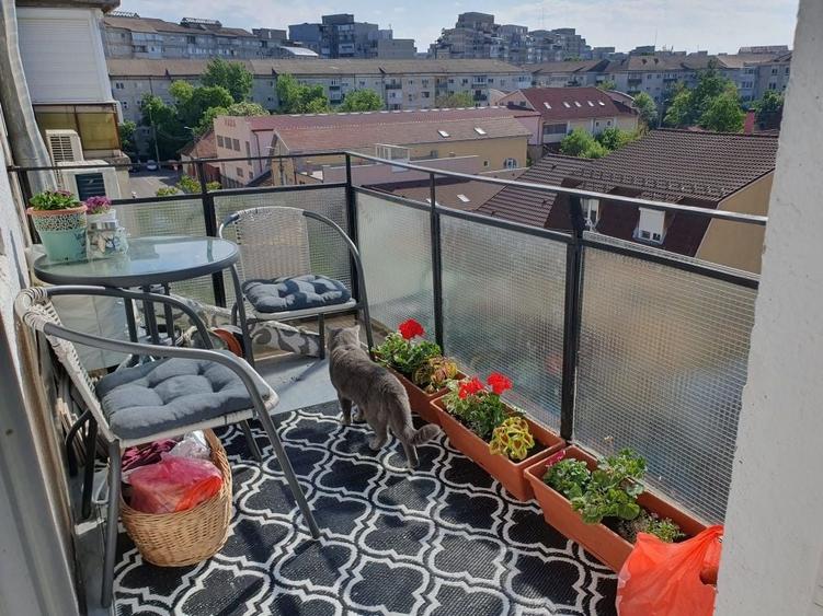 Apartament cu 2 camere decomandat în Dacia
