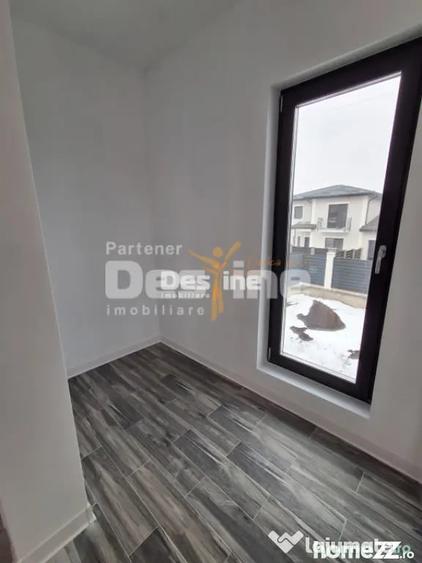 Casă cu 4 camere cu Teren 325 Mp în Valea Adâncă
