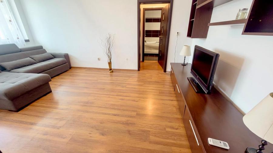 Apartament cu 3 camere semidecomandat în Ultracentral