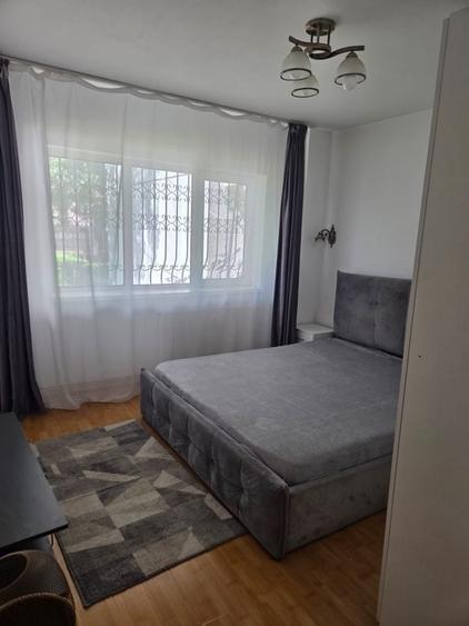 Apartament cu 2 camere decomandat în Republicii