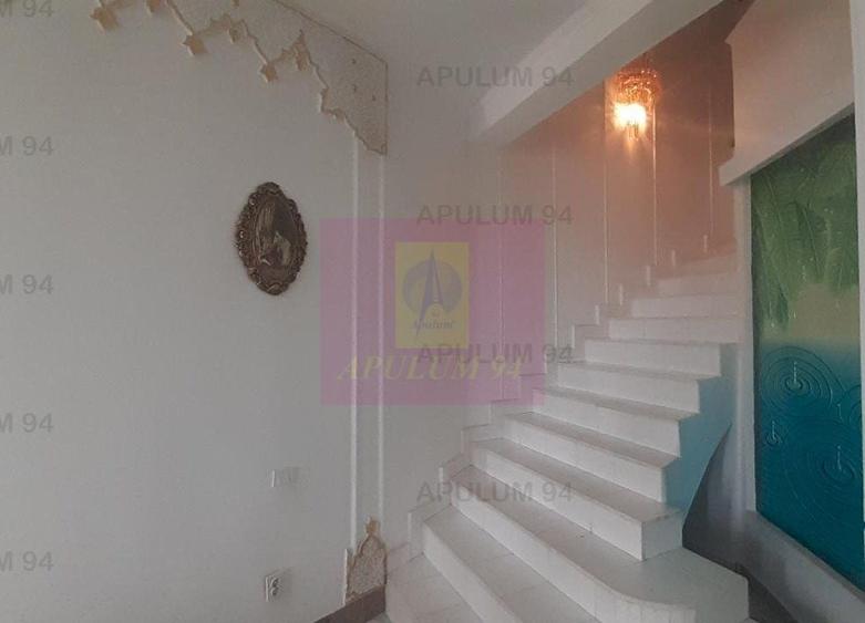 Casă individuală cu 15 camere decomandat cu Canalizare în Băneasa