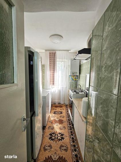 Apartament cu 2 camere semidecomandat în Podu Roș