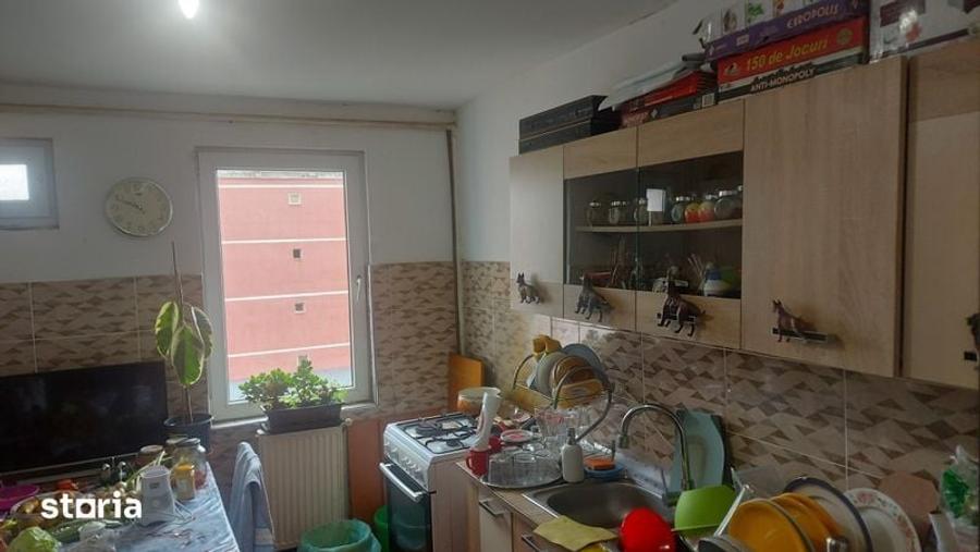 Schimb Apartament 4 camere decomandat 90 mp cu casa - 1