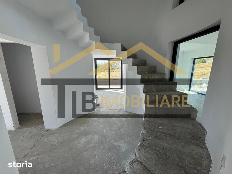 Casă cu 4 camere cu Teren 822 Mp în Unirii