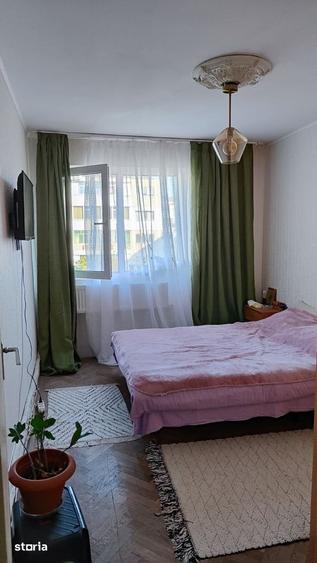Apartament cu 4 camere în Obor