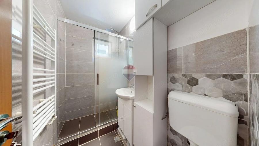 Apartament cu 2 camere decomandat în Noua