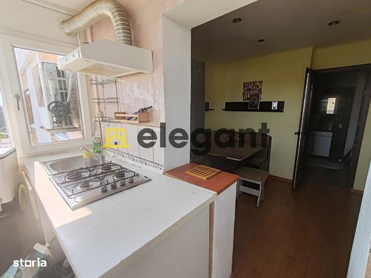 Apartament cu 3 camere decomandat, mobilat în Sărari