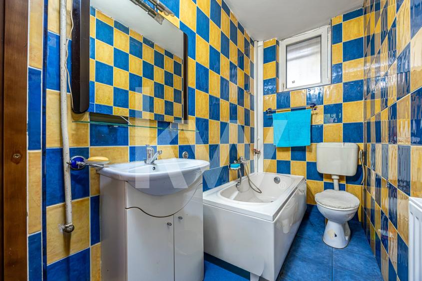 Casă cu 5 camere cu Canalizare în Noua