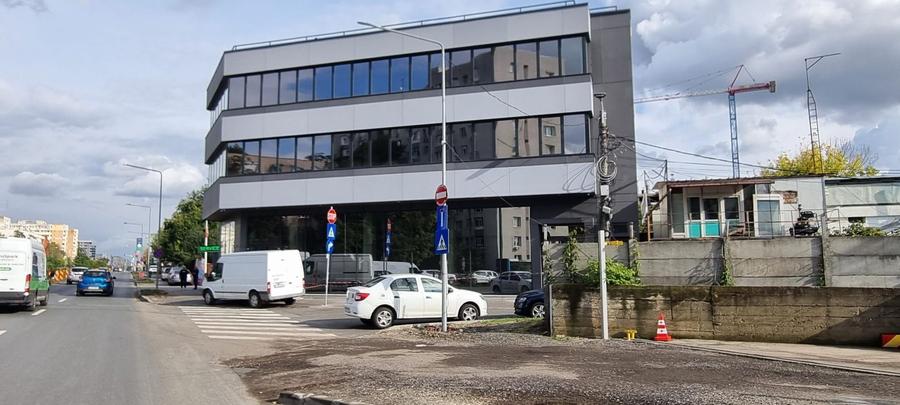 Spațiu comercial, de 550 mp, în Prelungirea Ghencea