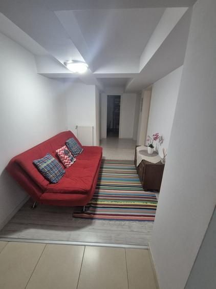 Apartament cu 3 camere decomandat în Dosu Bricii