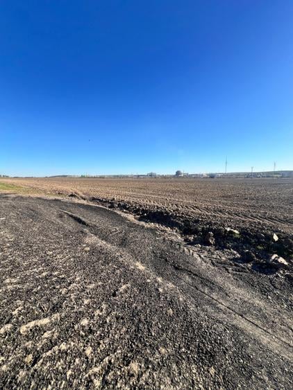 Teren Construcții extravilan de 30000 mp, în Central