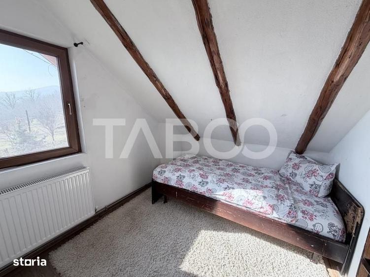 Casă cu 4 camere în Jiblea Veche
