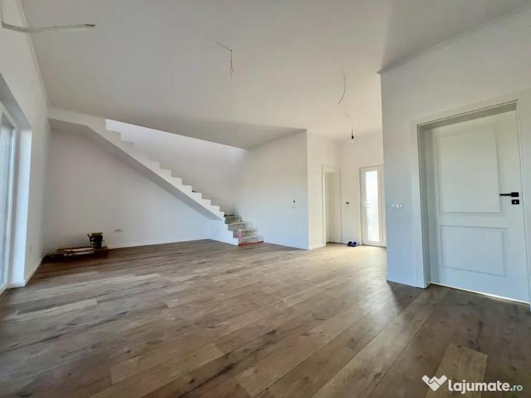 Casă cu 3 camere cu Teren 216 Mp în Săcălaz