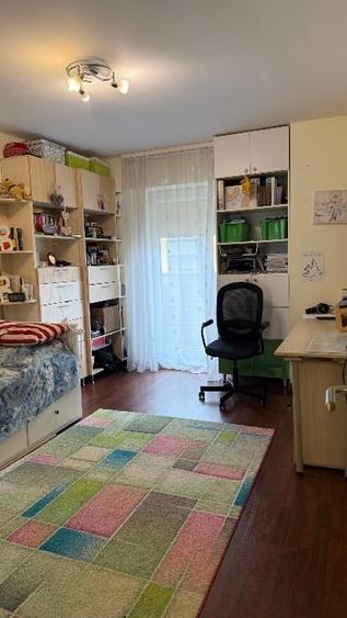 Apartament cu 5 camere decomandat, mobilat în Pantelimon