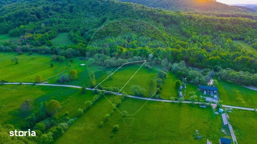 Teren de 3352 mp, în Șinca