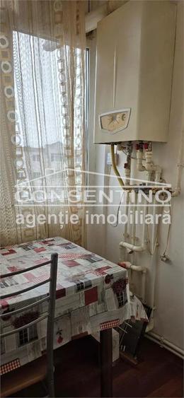 Apartament cu 3 camere decomandat în Dorobanți 1