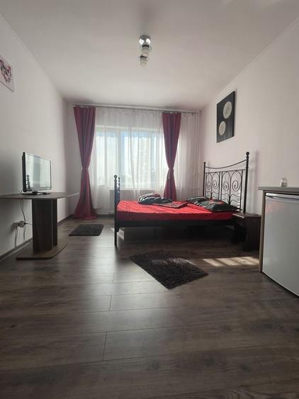 Garsonieră decomandată în Central