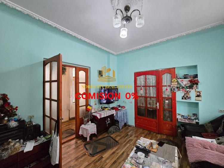 Apartament cu 3 camere semidecomandat în Universitate