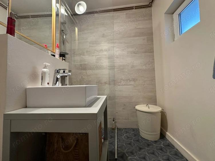Apartament cu 2 camere decomandat în Complex Studențesc