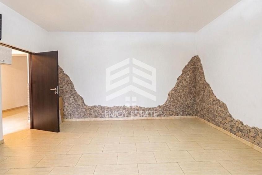 Apartament cu 4 camere decomandat, mobilat în Sânpetru
