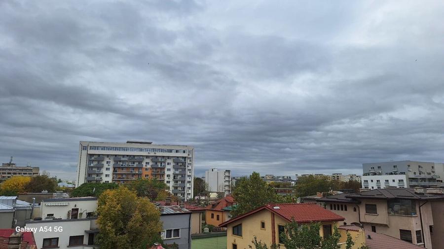 Apartament cu 2 camere semidecomandat, mobilat în Parcul Carol