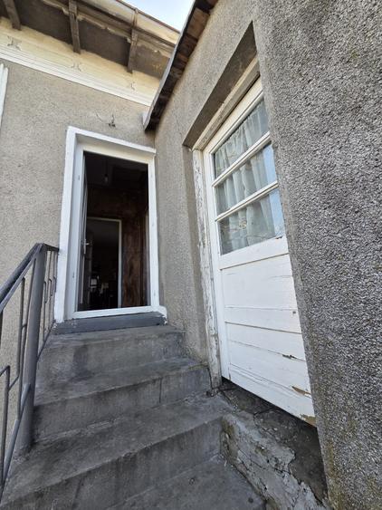 Casă cu 5 camere cu Teren 213 Mp în Carierei