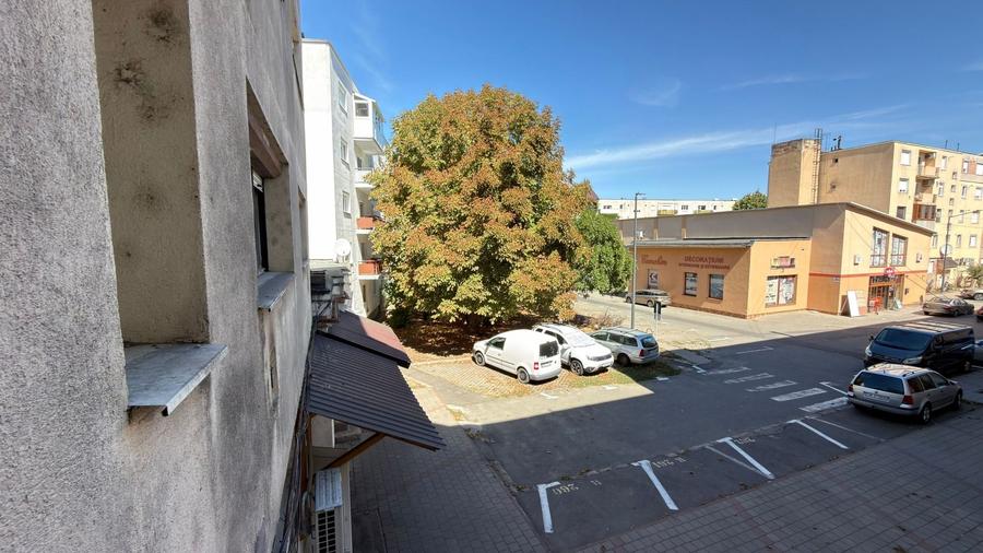 Apartament cu 3 camere semidecomandat, mobilat în Ultracentral
