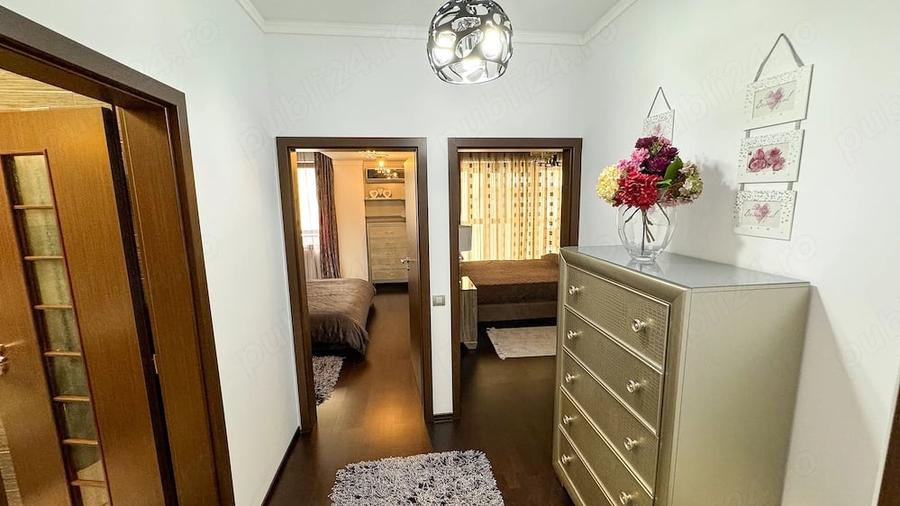 Apartament cu 4 camere decomandat în Aviației