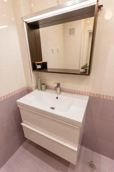 Apartament cu 2 camere decomandat în Crângași