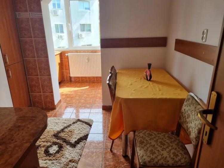 Apartament cu 2 camere decomandat în Mihai Bravu
