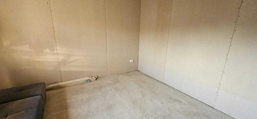 Casă cu 3 camere în Lăstuni