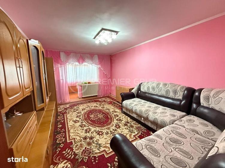 Apartament cu 2 camere decomandat în Gară