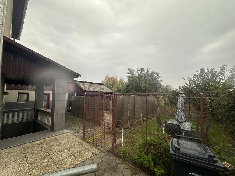 Casă individuală cu 4 camere cu Canalizare în Cetate