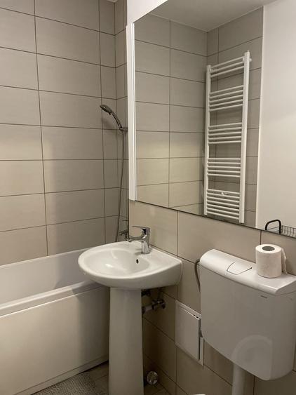 Garsonieră decomandată în Astra