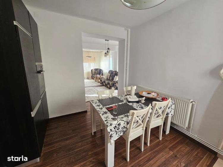 Casă cu 3 camere în Curtea de Argeș